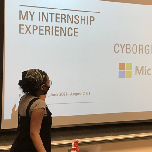 College of Ƶ student presents her internship